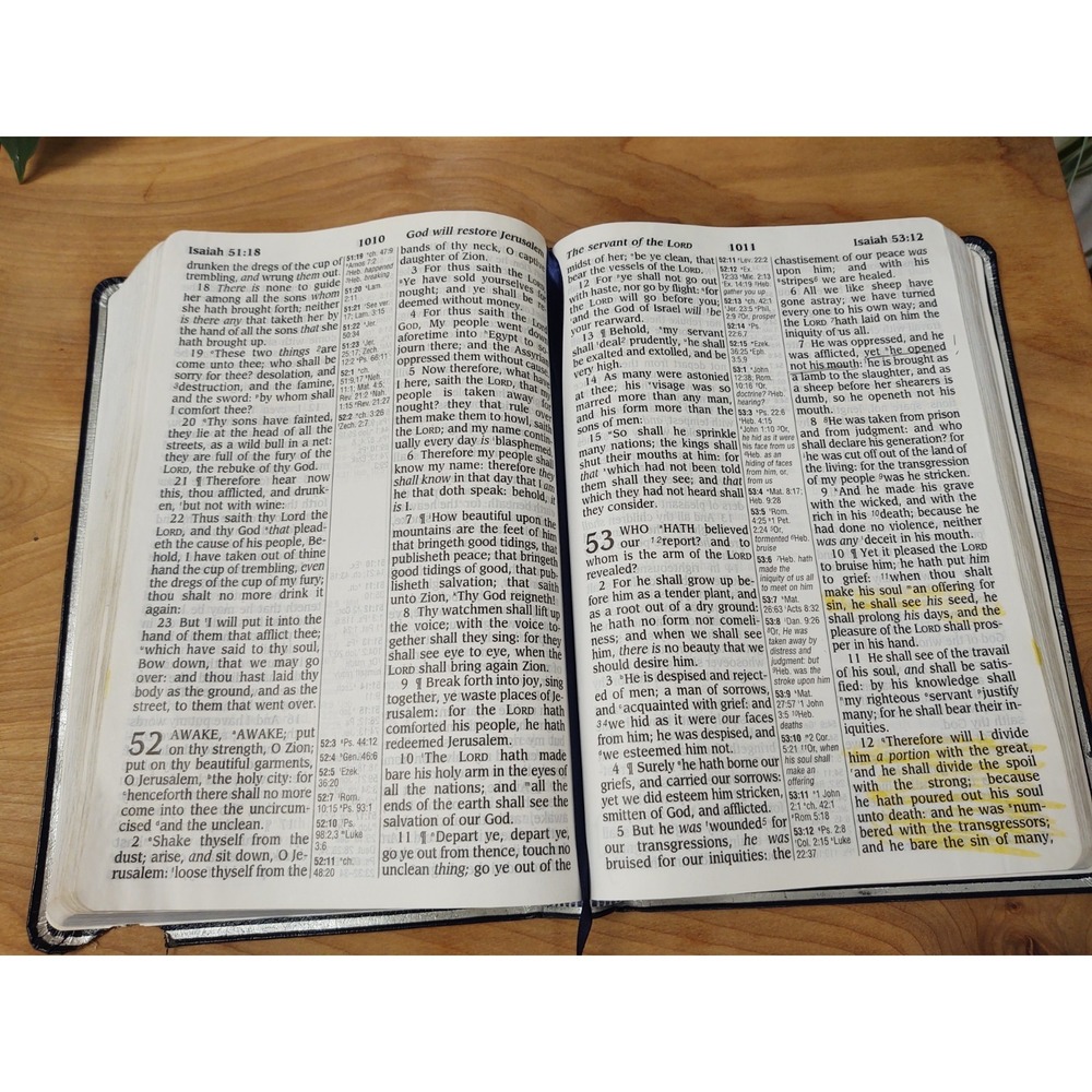 Holy Bible 1986 King James Version Giant Print Words Christ in Red Concordance - Picture 11 of 13